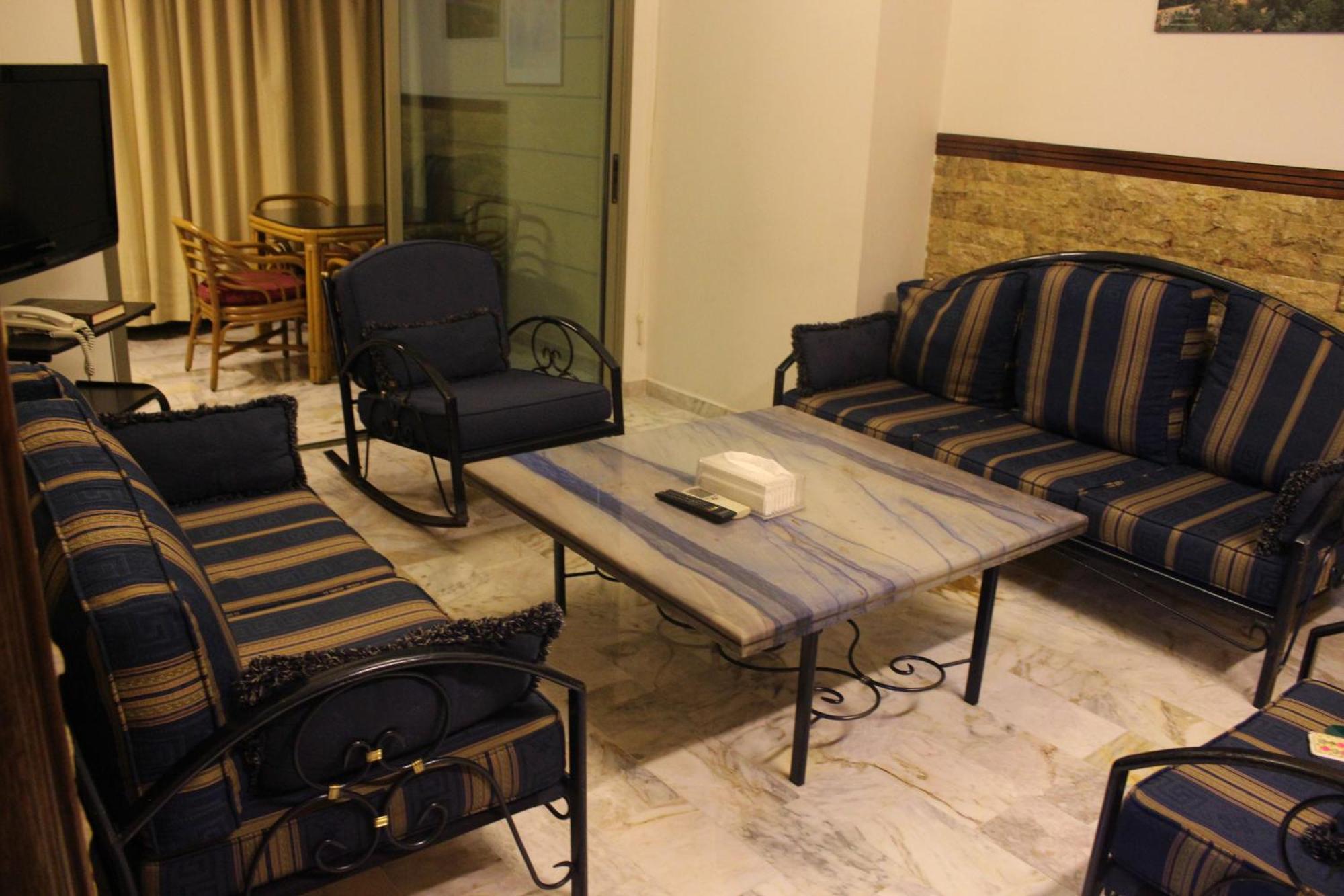 Viccini Suites Бейрут Экстерьер фото