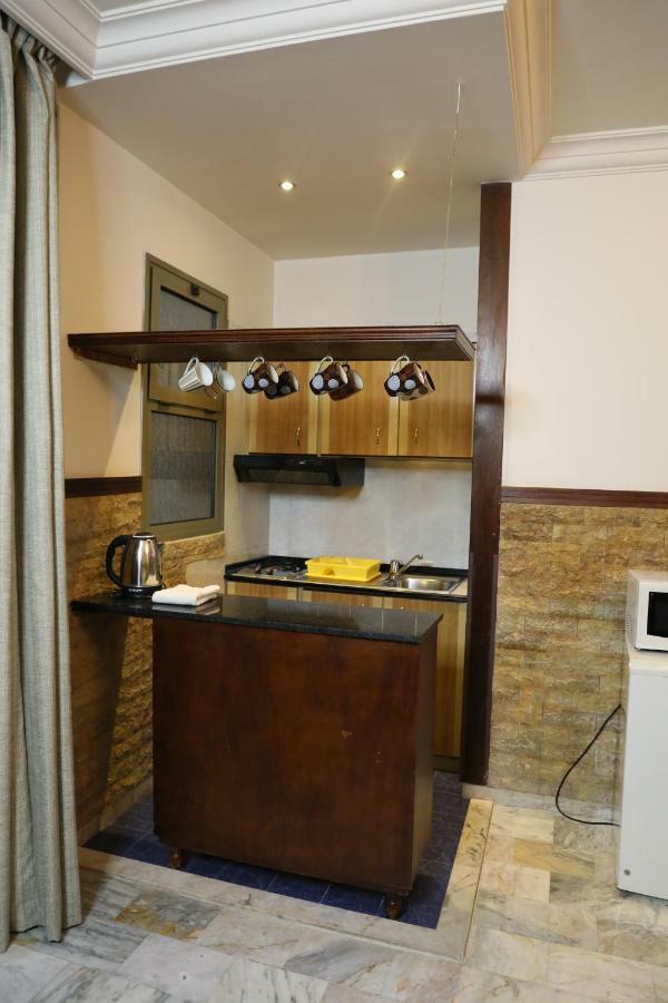 Viccini Suites Бейрут Экстерьер фото