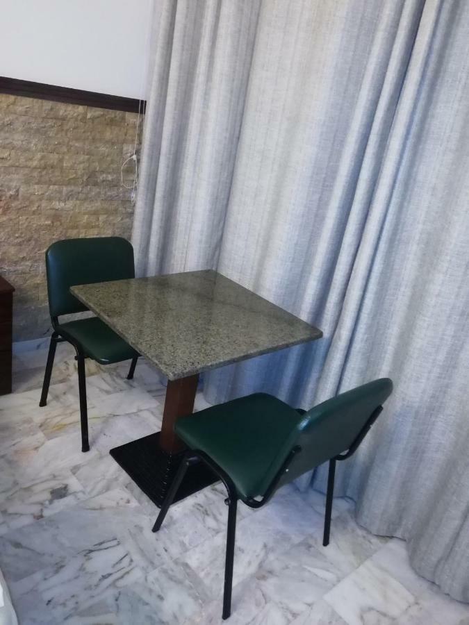 Viccini Suites Бейрут Экстерьер фото